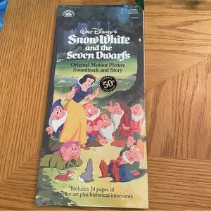 NWT Snow White and Seven Dwarfs Original Soundtrack CD and Art Booklet